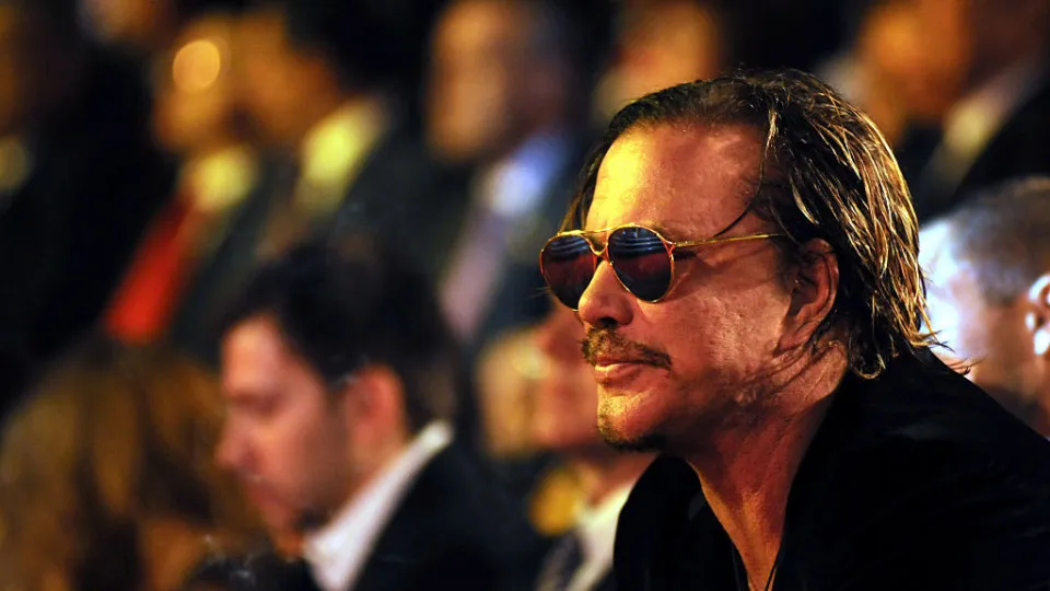 Mickey Rourke turns to fundraiser to pay his rent