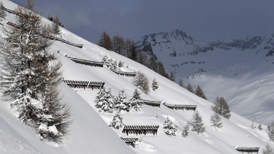 Avalanches meurtrières dans les Alpes françaises : six morts en dépit des mises en garde