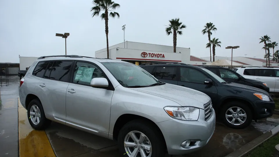 Toyota recalls more than 550,000 vehicles over seat defect
