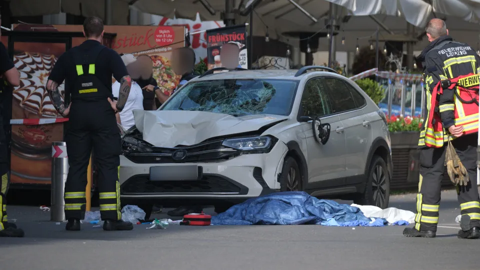 Two dead after car plows into crowd in eastern Germany