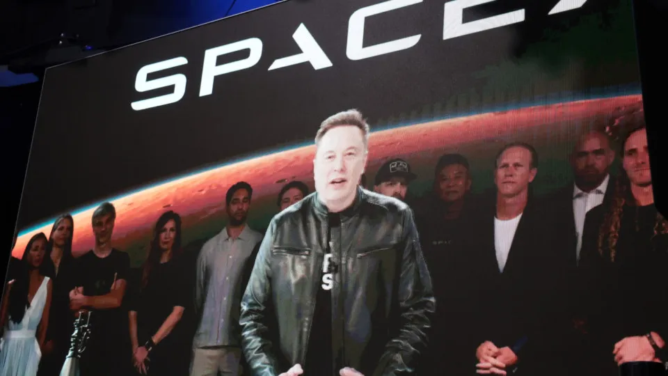 Elon Musk becomes world's first trillionaire following SpaceX's IPO success