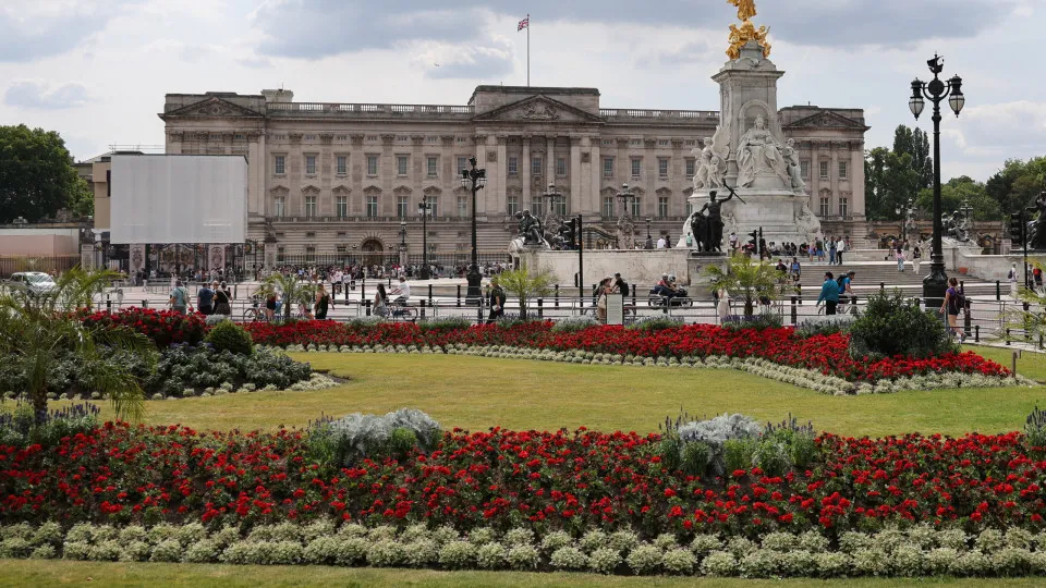 Who died in Buckingham Palace?
