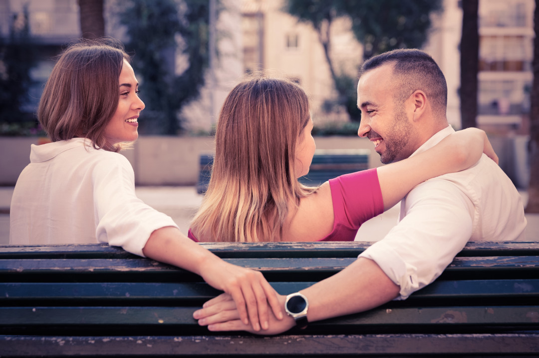 what is the difference between polyamory and open relationship