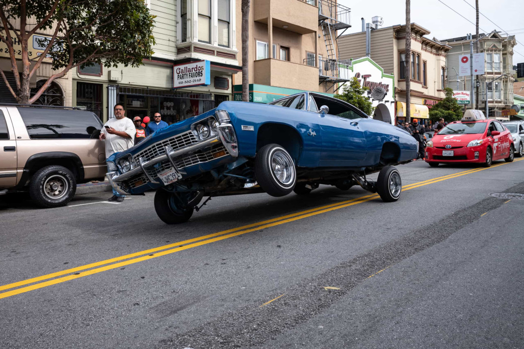 Classic cars get the lowrider treatment