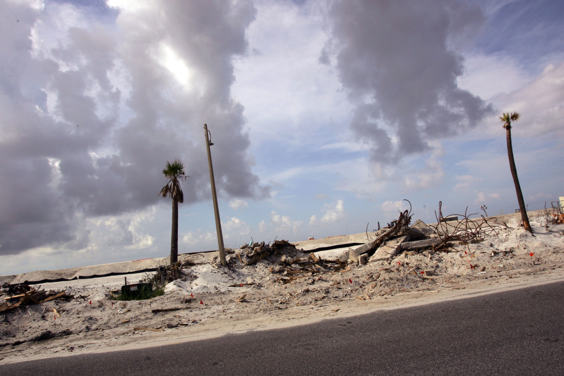 Tempêtes tropicales et répercussions fatales