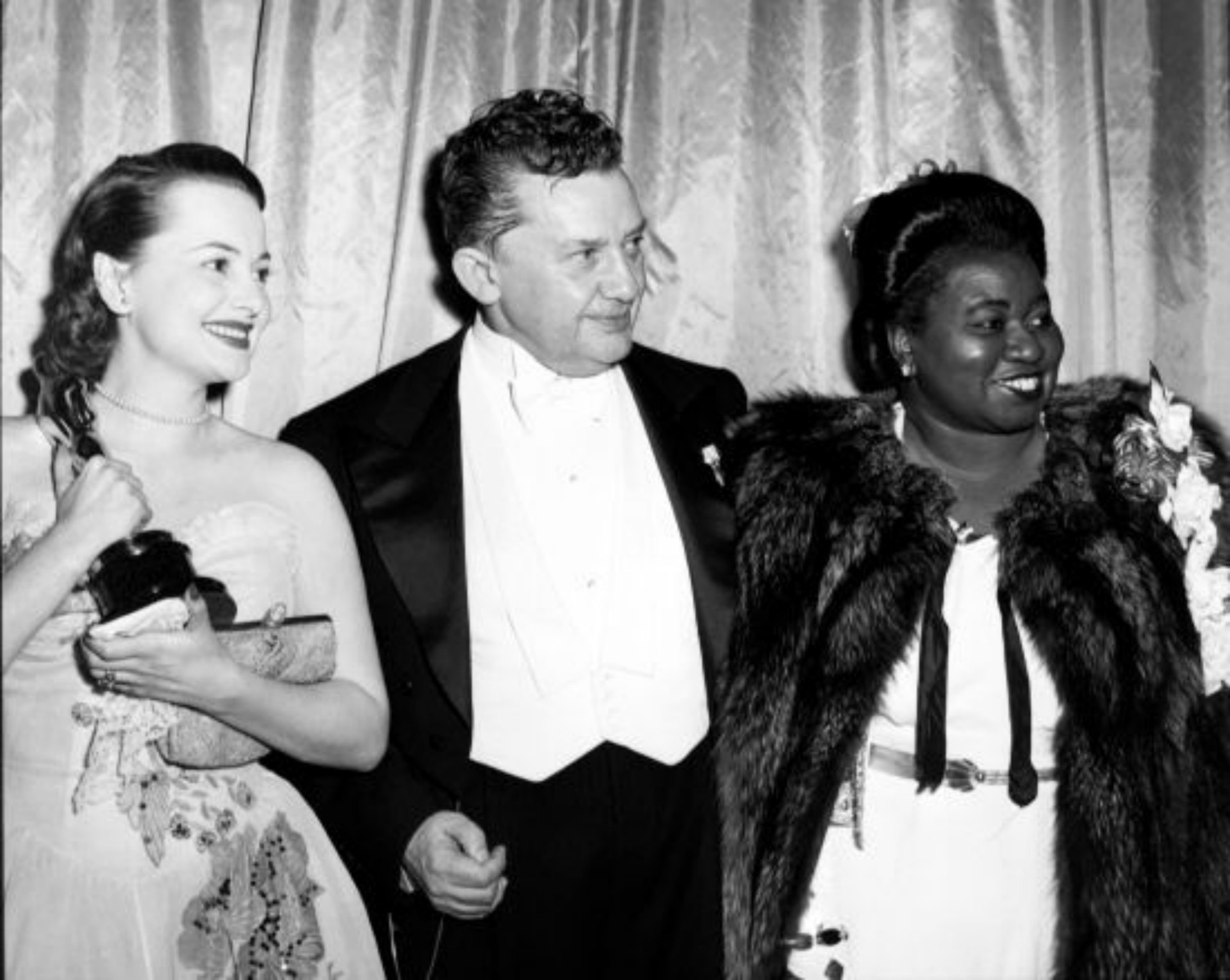 Flashback Friday: iconic photos from Oscars past